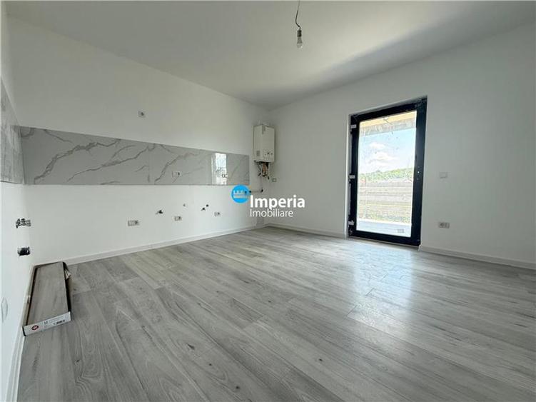 Casă individuală cu 4 camere cu Teren 600 Mp în Lunca Cetățuii