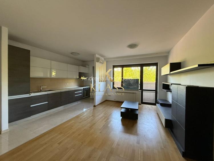 De vanzare apartament decomandat cu 2 camere  in Baneasa