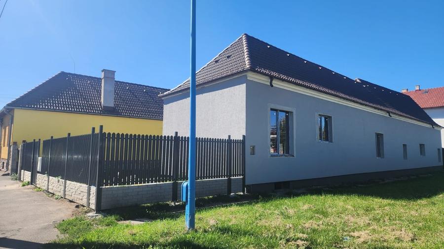 De inchiriat spatiu salon, scaun frizerie sau beauty - 1