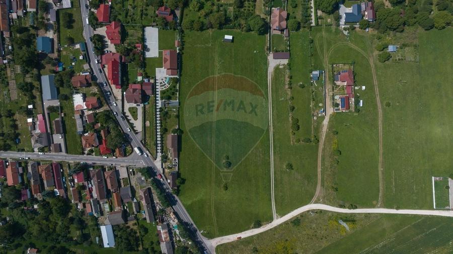 Teren comercial intrare Sacele - Centura- DN1A - 1