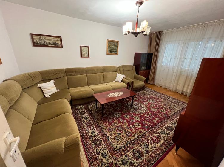 INCHIRIEZ apartament 3 camere decomandat,zona Strand - 4