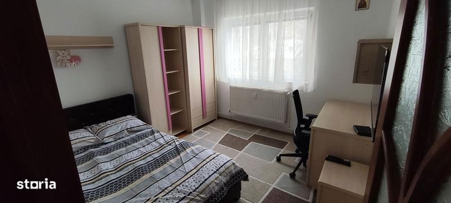 Inchiriez apartament zona podu de dier - 6
