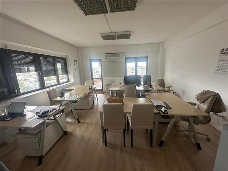 Inchiriere birouri langa metrou Aurel Vlaicu de la 140 mp - 18