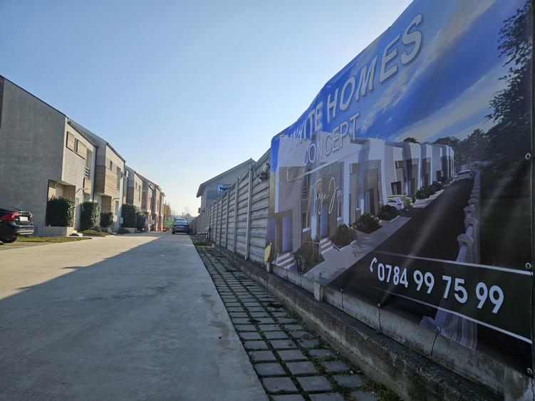 Casute Insiruite/duplexuri, zona Mall! - 2