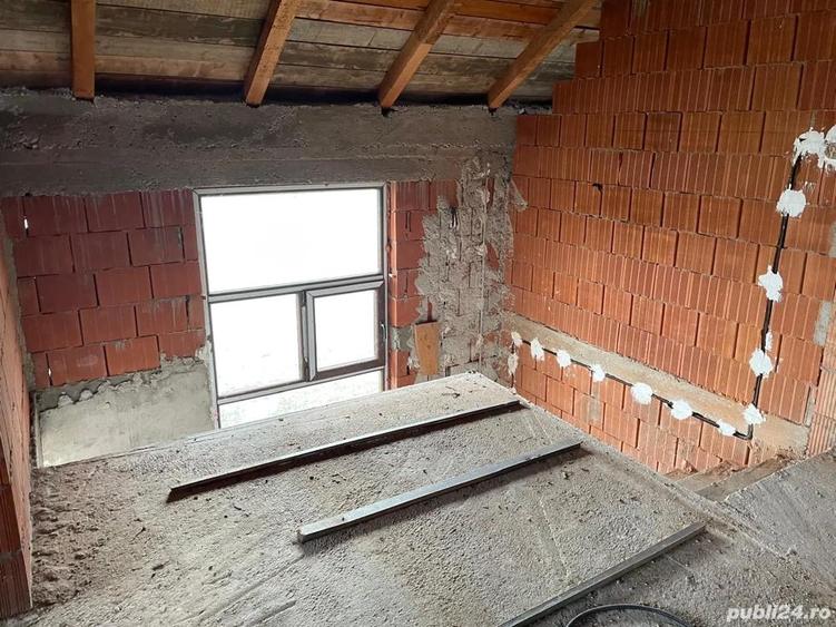 Vand Casa ?i Teren in Raturile Medie?ului - 3
