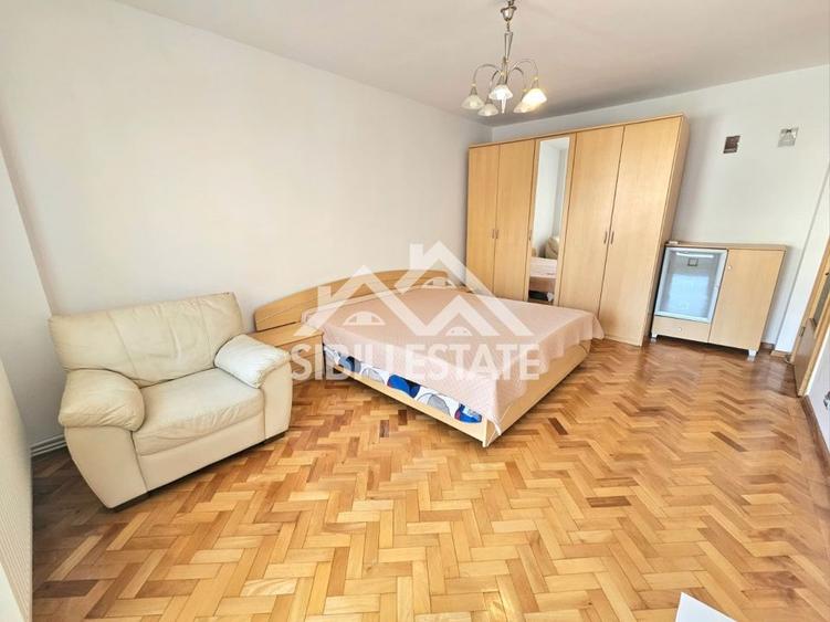 Apartament 3 camere In Sibiu, strada Siretului - 6