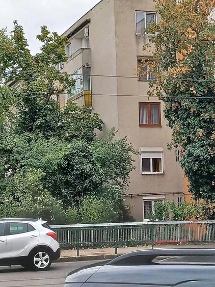 Apartament central 3 camere, Oradea, podul Decebal, et.3 - 4