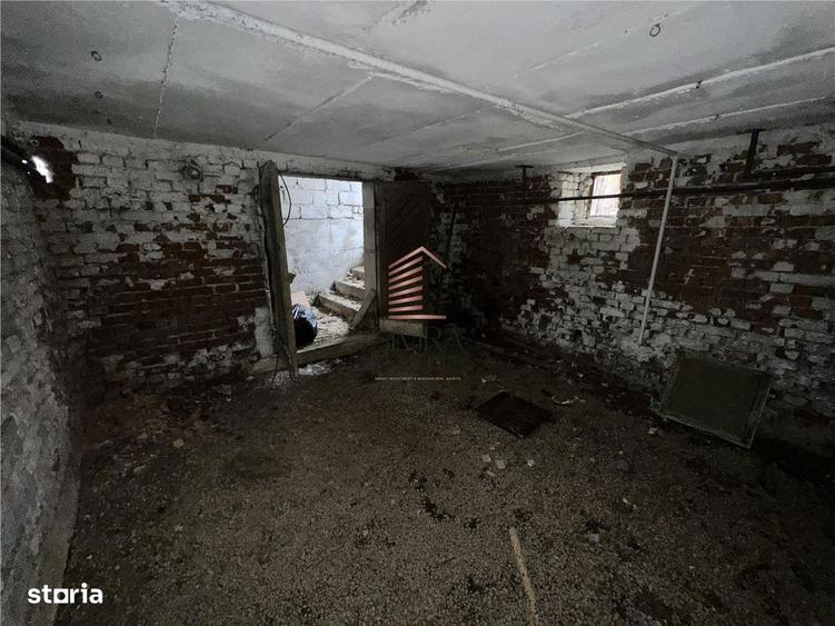 Casa 5 camere parter + etaj, teren de 1000 mq Livada - 2