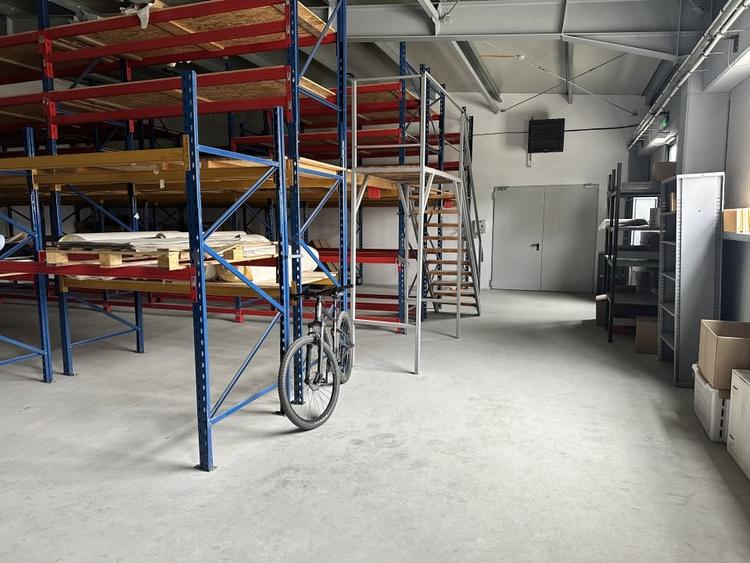 HALA DE INCHIRIAT I 1200 MP I CU TOATE UTILITATILE I ACCES TIR I CURTE I - 8