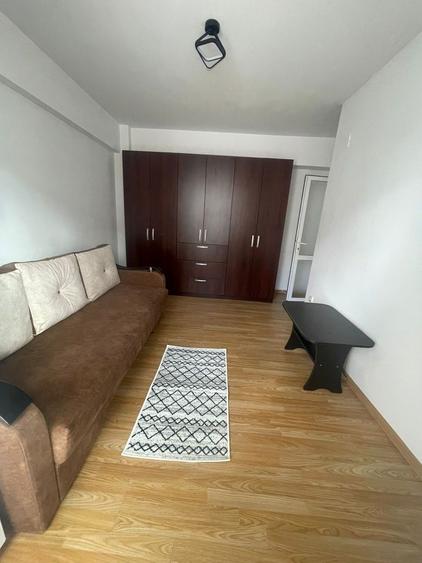 Inchiriez garsoniera - 2