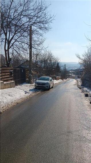 Sat Cercu com Barnova Teren 3000mp cu casa batranesca la str asfaltata si toate - 4