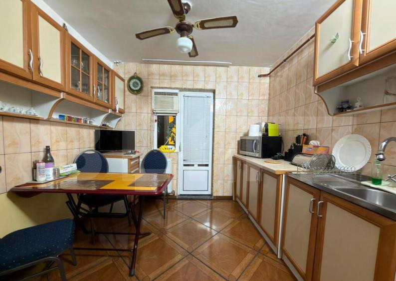 Apartament decomandat, 2 camere, 54 mp, zona Spiru Haret - 1