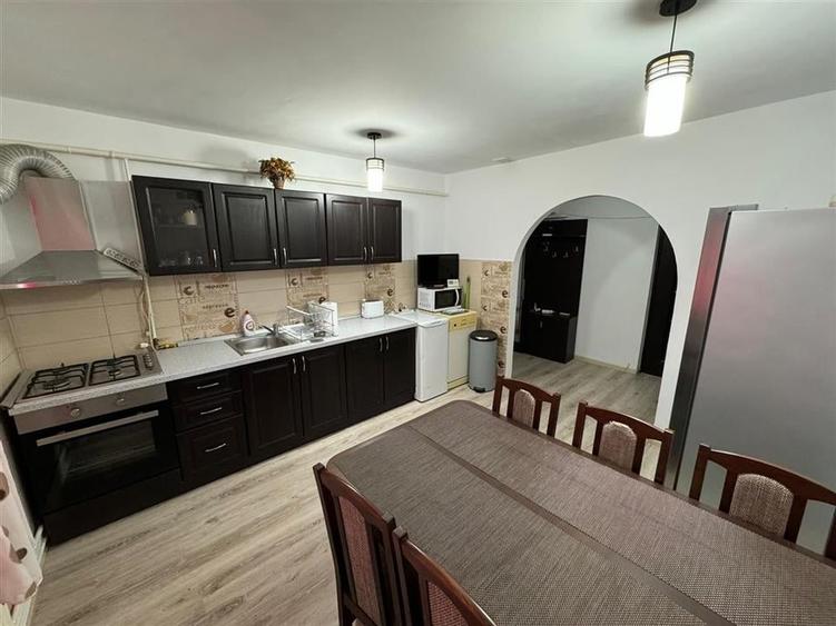 Apartament 4 camere, etaj 3 cu acoperis, nemobilat - 2