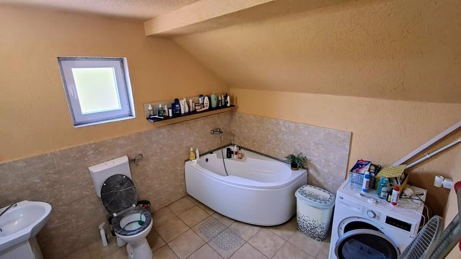 Casa individuală P+M, zonă liniștită, în Vatra veche a satului - 18