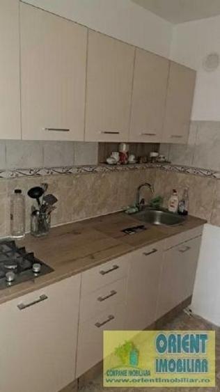 Apartament cu 1 camere semidecomandat în CET - 1