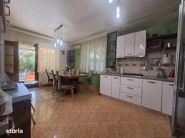 Vila individuala P+1+M cu curte spatioasa si piscina, zona foarte buna - 2