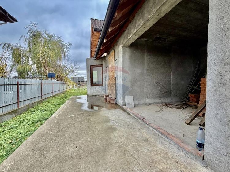 Casă / Vilă Caisului 90% gata - 17