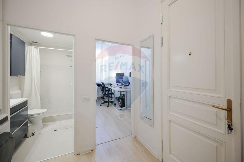 Apartament cu 3 camere de vânzare, clădire istorică, ultracentral - 9