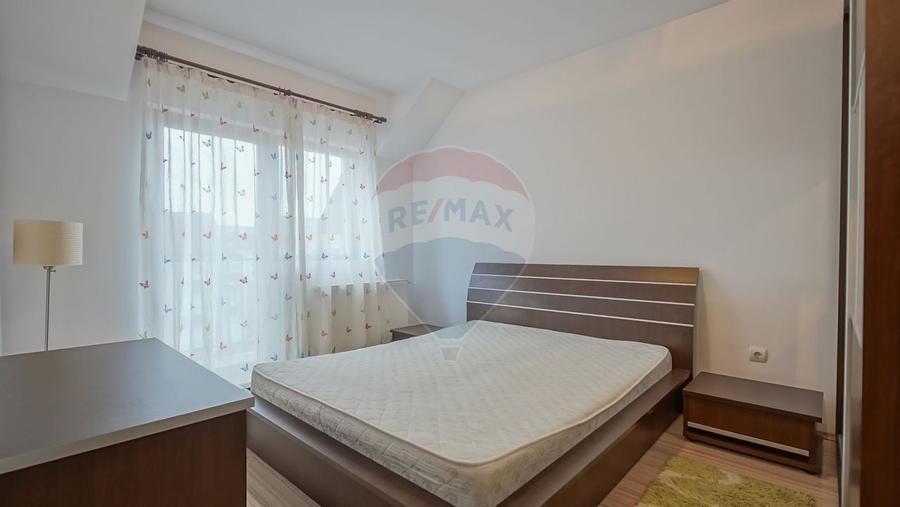 Apartament 3 camere pe două niveluri, cu parcare, Cartierul Toamnei - 6