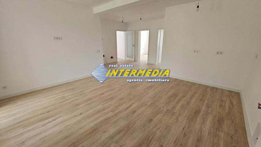 Casa noua de vanzare in Alba Iulia 4 camere teren aferent 423 mp - 1