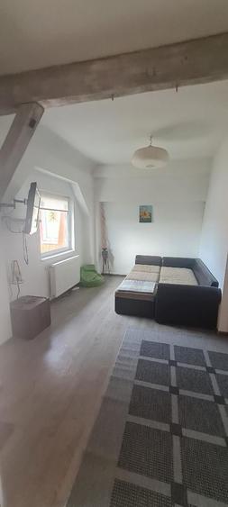 Vand apartament 3 camere cu scara interioara - 4