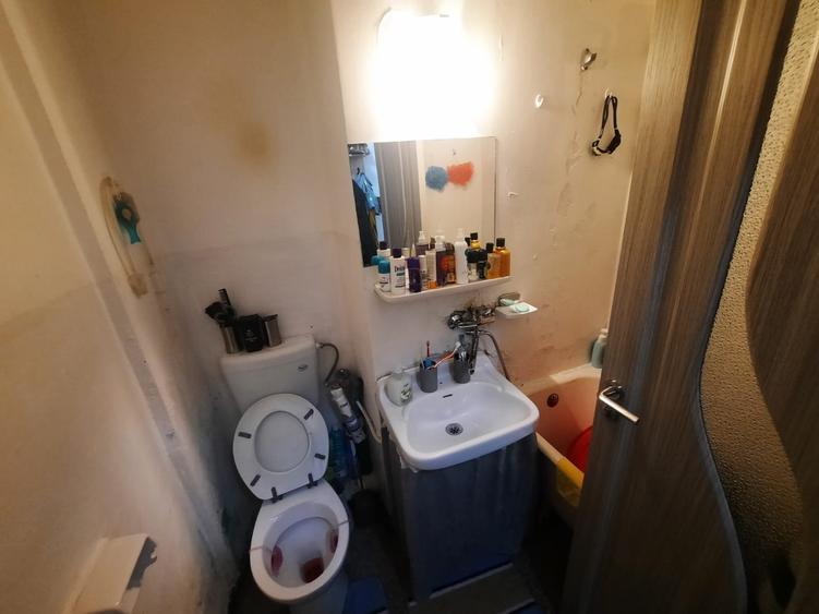 Apartament 3 camere, etajul 2/4, zona Tatarasi - Ateneu - 8