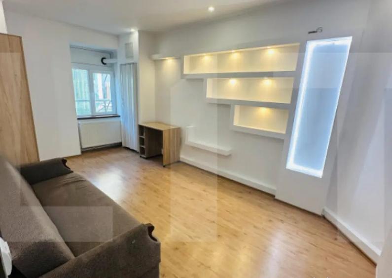 Apartament de vanzare, cu 3 camere, zona ultracentrala - 4