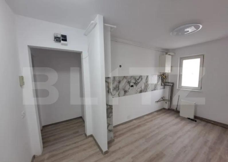 Apartament 2 camere, 43 mp, complet renovat etaj interme - 2