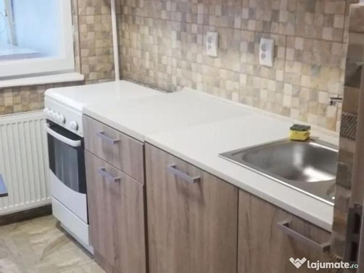 De inchiriat apartament 2 camere nemobilat, Micro 16, 140... - 2