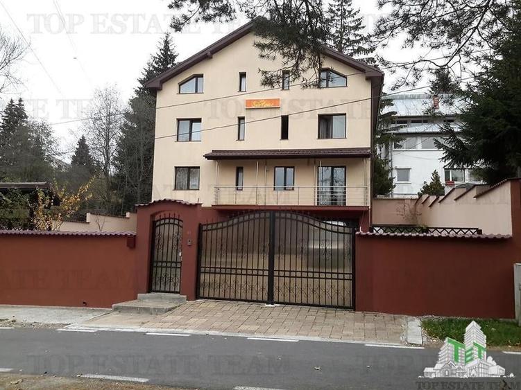 Vila 9 camere cu teren in Predeal - 1