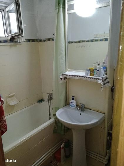 G.Enescu-Zona Spital-Apartament 3 camere decomandat,et.1,cu centrala. - 6