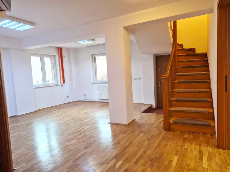 Duplex P+1, 4 camere, 104 mp utili, scara interioara, curte proprie, bloc 2013  - 7