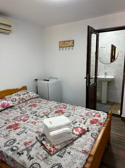 Casă de vânzare în Costinești. Casa se vinde cu tot cu mobila, electrocasnice. - 4