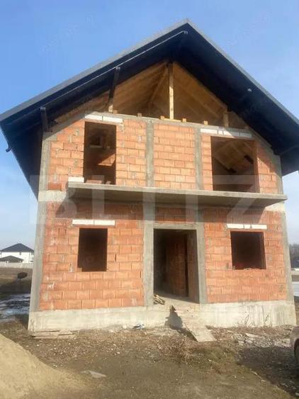Casa cu etaj la rosu, 140 mp utili, 400 mp teren, zona Lisaura - 4