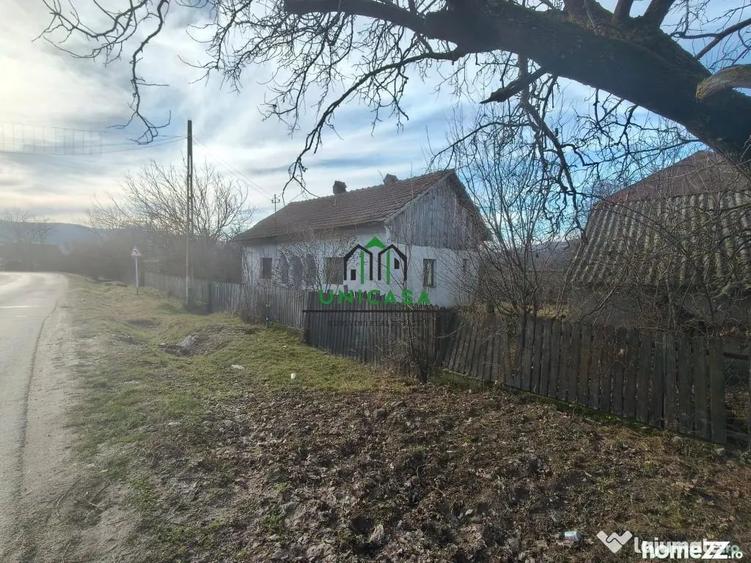 Teren de 813 mp, în Dăești