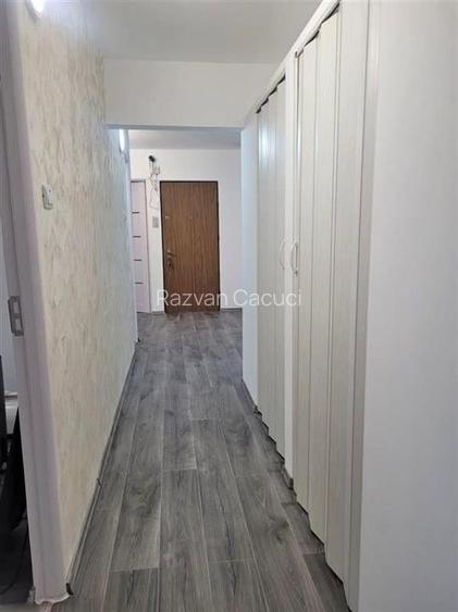 RECO Apartament 3 camere decomandat