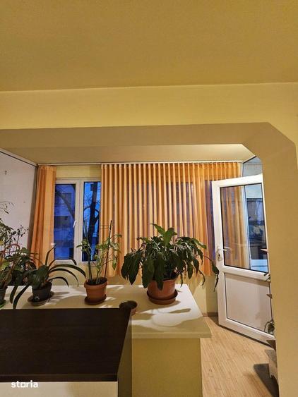 Apartament 3 camere decomandat, etajul 2,centrala termica proprie - 2