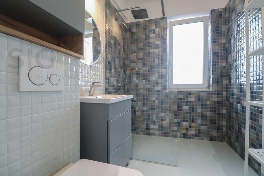 Apartament cu 3 camere semidecomandat, mobilat în Bună Ziua
