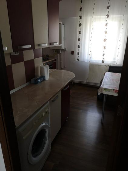 Inchiriez apartament 3 camere - 7