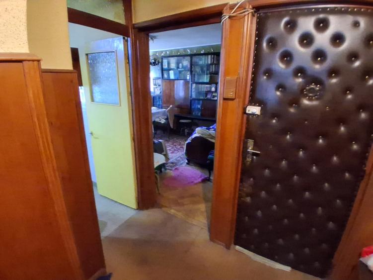 PACURARI PETRU PONI 3 CAMERE DECOMANDAT ET.2 BLOC 1987    COD 161740 - 8