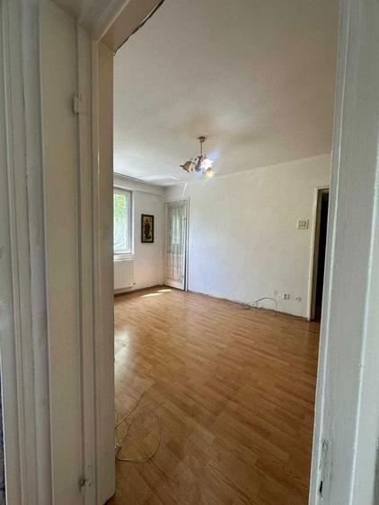 Apartament 3 camere, zona excelenta Eroii Revolutiei ideal pentru renovare dupa propriul stil - 5