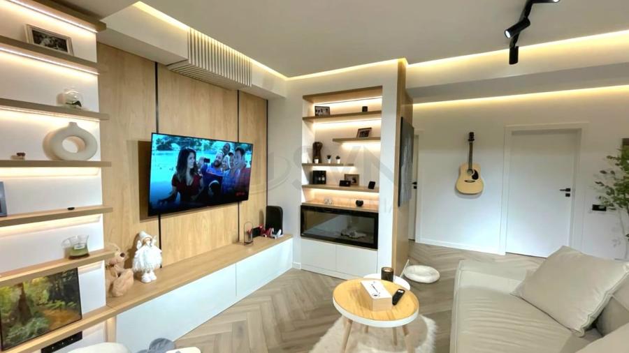 REA1023569 Penthouse Luxury Cismisgiu - 2