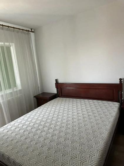 Apartament cu 2 camere decomandat în Steaua