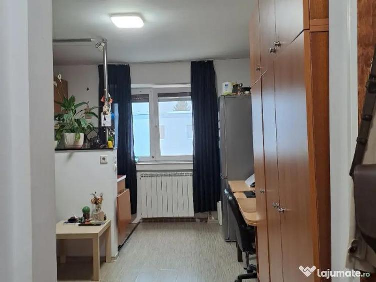 Garsoniera semidecomandata zona Piata Astra. - 5