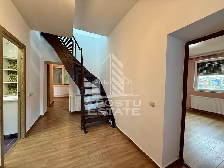Casa individuala, 3 camere, centrala proprie, cu terasa si curte, UMT. Casa individuala, 3 camere, centrala proprie, cu terasa si curte, UMT.