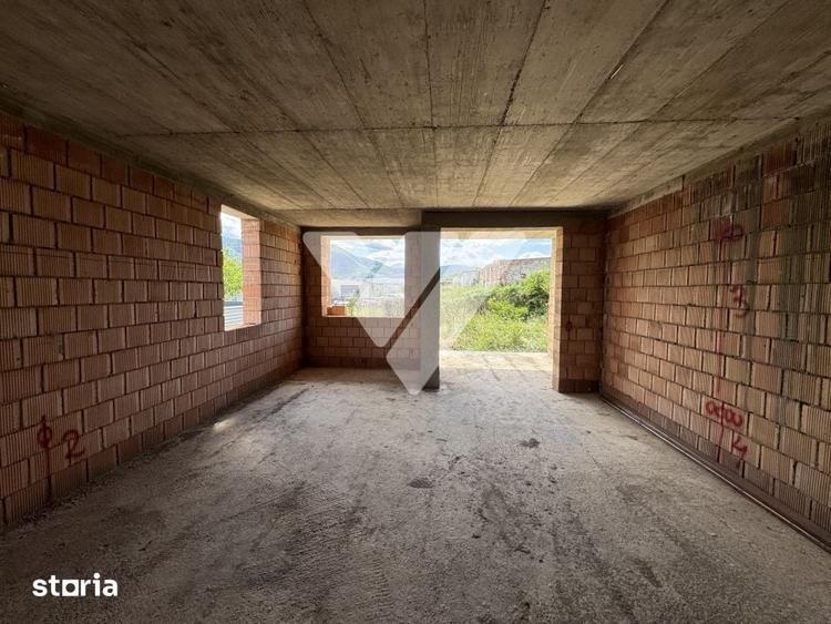 Casă cu 4 camere cu Teren 513 Mp în Central