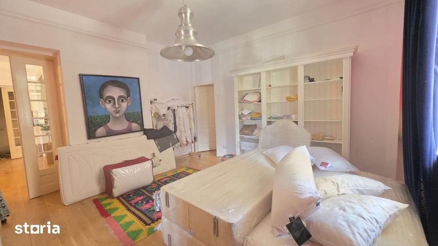 Apartament cu 5 camere în Eminescu