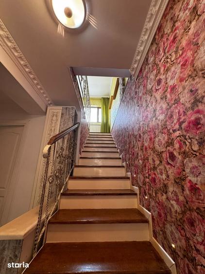 Apartament cu 7 camere în Bucium