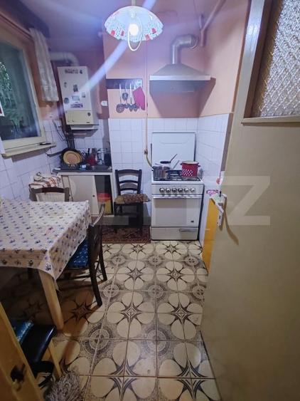 Apartament cu 4 camere decomandat, mobilat în Tudor