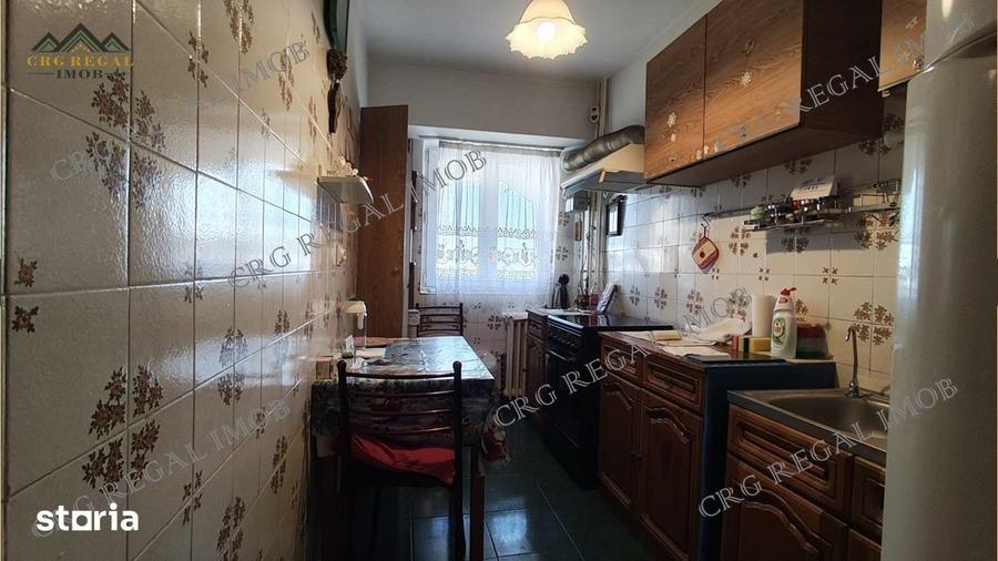 Apartament cu 4 camere decomandat în Colentina